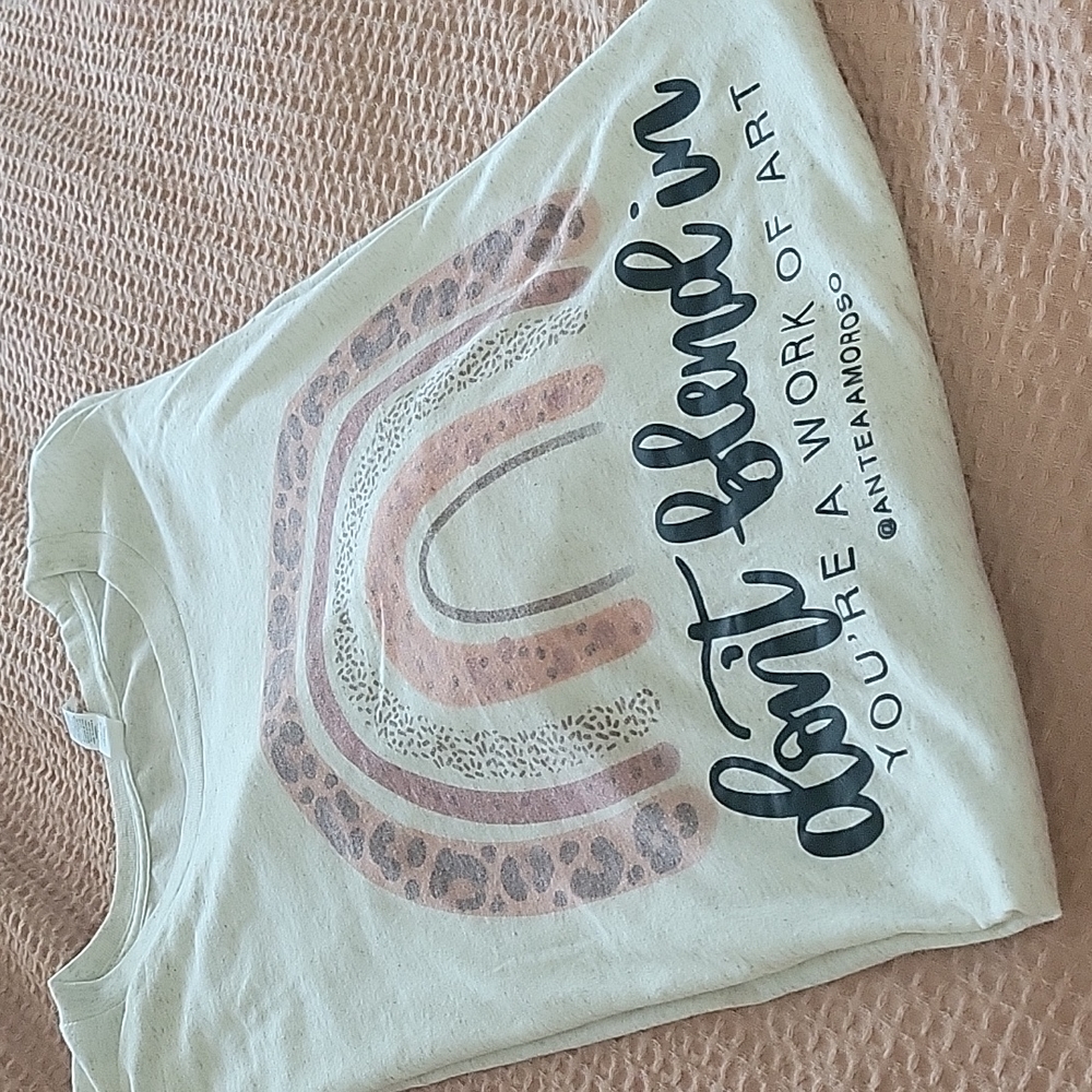 Ladies BoHo Tee Shirt ✌️